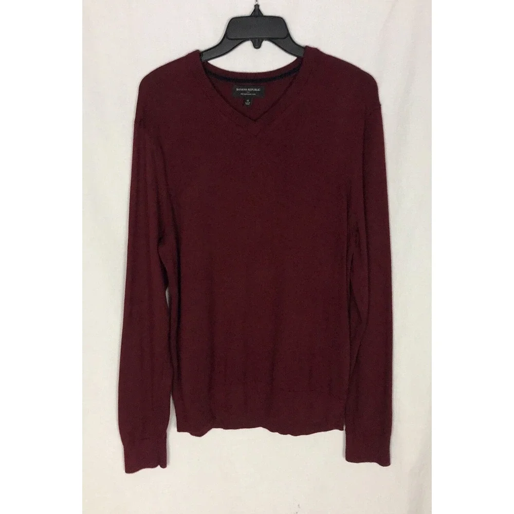 Banana Republic Premium Luxe Yarn Sweater‎ Mens Size M Knit Wine Color